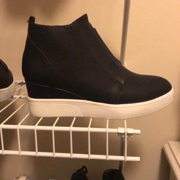 journee wedge sneakers